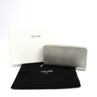 Céline Zip Around Wallet aus Leder in Silbern
