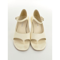 Chanel Sandals Leather in Cream