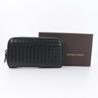 Bottega Veneta Zip Around Wallet in Nero