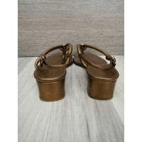 Gucci Sandals Leather in Gold