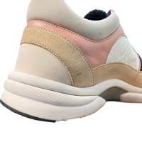 Chanel Trainers Suede in Pink