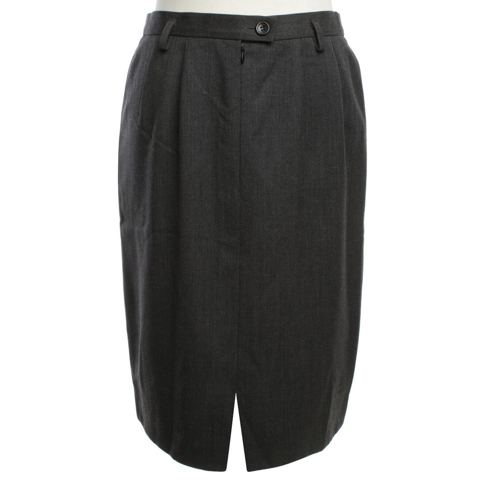 Windsor Straight line skirt in grey