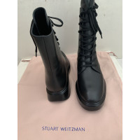 Stuart Weitzman Stiefeletten aus Leder in Schwarz