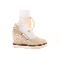 Castañer Wedges in Creme