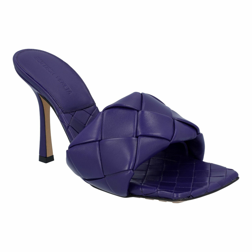 Bottega Veneta Slippers/Ballerinas Leather in Violet