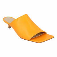 Bottega Veneta Sandalen aus Leder in Orange