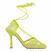 Bottega Veneta Pumps/Peeptoes Leer in Geel