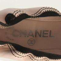 Chanel Slipper/Ballerinas aus Leder in Nude