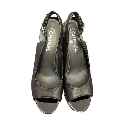 Chanel Chaussures compensées en Cuir en Noir