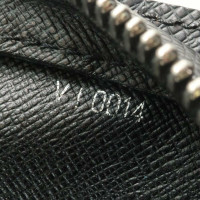 Louis Vuitton Baikal aus Leder in Schwarz