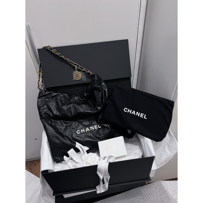 Chanel CHANEL 22 aus Leder in Schwarz