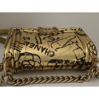 Chanel Boy Bag aus Leder in Gold