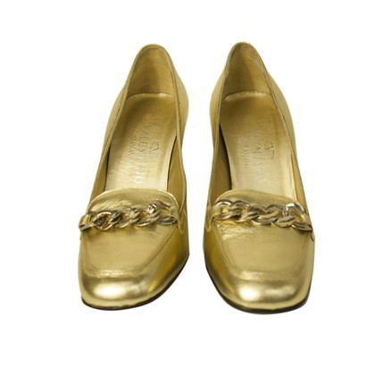 Valentino Garavani Pumps/Peeptoes Leather in Gold