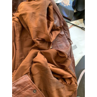 Armani Veste/Manteau en Cuir en Marron