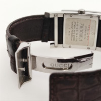Gucci Armbanduhr aus Leder in Braun