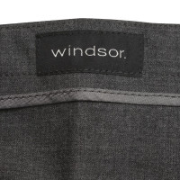 Windsor Rock in Gray
