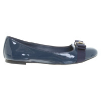 Tory Burch Slippers/Ballerinas Patent leather in Blue