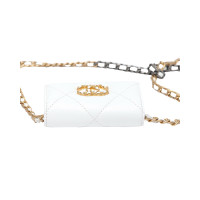 Chanel 19 Wallet On Chain en Cuir en Blanc