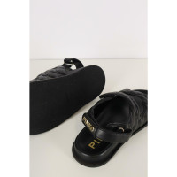 Pinko Sandals Leather in Black