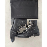 Givenchy Ankle boots Leather in Black