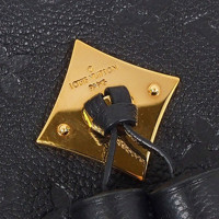 Louis Vuitton Saintonge Leather in Black