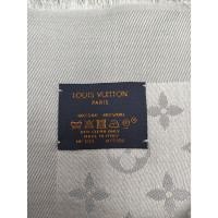 Louis Vuitton Monogram Tuch in Grijs