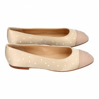 Chanel Slippers/Ballerina's in Huidskleur