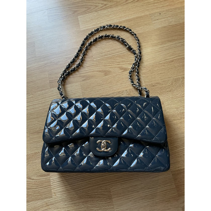 Chanel Timeless Classic Patent leather in Blue