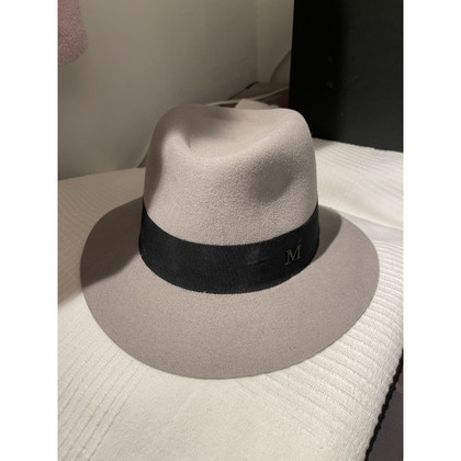 Michelle Mason Chapeau/Casquette en Laine en Gris