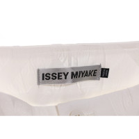 Issey Miyake Hose in Weiß