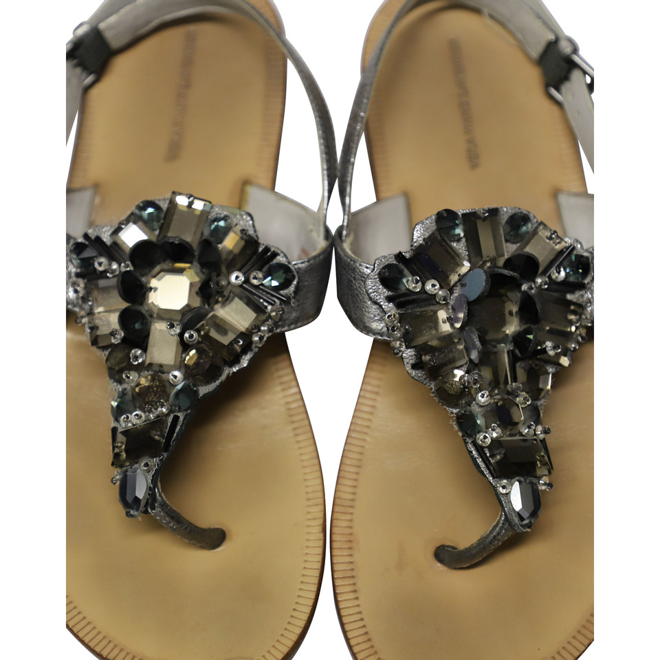 Vera Wang Sandals Leather in Silvery