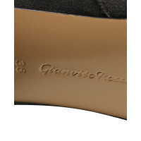 Gianvito Rossi Stiefeletten aus Wildleder in Grau