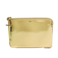 Chloé Clutch aus Lackleder in Gold