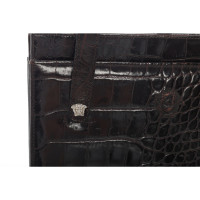 Gianni Versace Handtasche aus Leder in Bordeaux