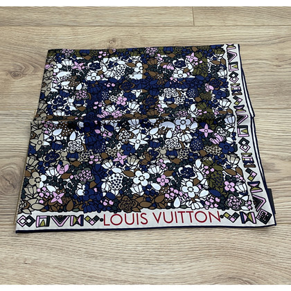 Louis Vuitton Carré 90 Silk