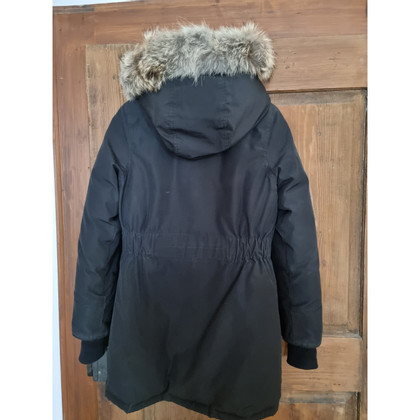 Canada Goose Jacke/Mantel aus Pelz in Schwarz