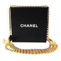 Chanel Cintura vintage medallion