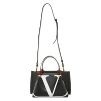 Valentino Garavani Handtasche aus Leder in Schwarz