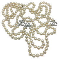 Chanel Chanel pearl necklace with logos