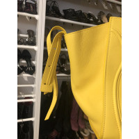 Céline Phantom Luggage aus Leder in Gelb