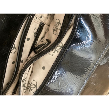 Guess Clutch Bag Patent leather in Black