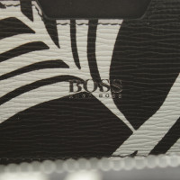 Hugo Boss Umhängetasche aus Leder