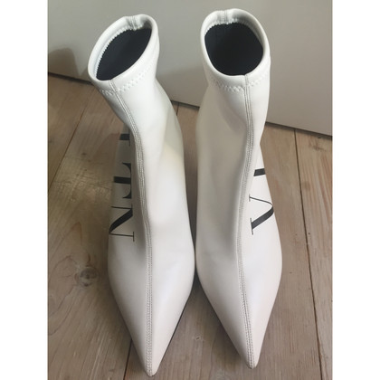 Valentino Garavani Stiefeletten aus Leder in Weiß