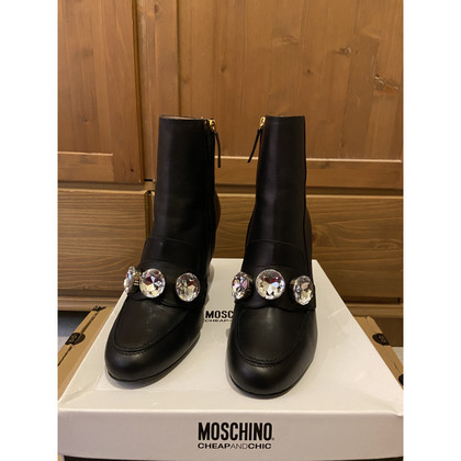 Moschino Cheap And Chic Stiefeletten aus Leder in Schwarz