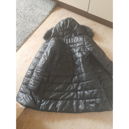 Okapi Jacke/Mantel aus Leder in Schwarz