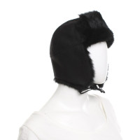 Hugo Boss cappello di pelliccia in nero