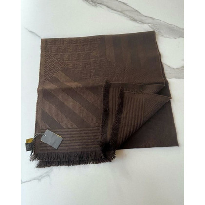 Fendi Scarf/Shawl Wool in Brown