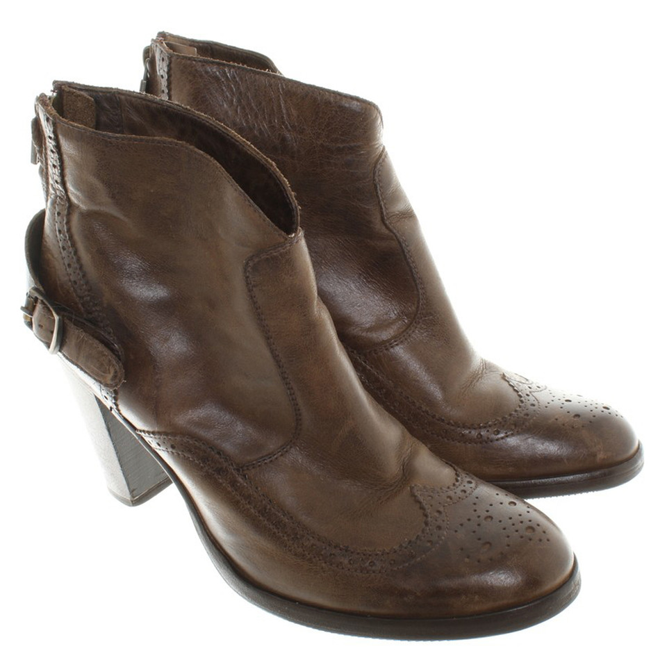 Belstaff Stiefelette in Braun