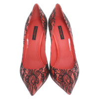 Dolce & Gabbana Pumps/Peeptoes aus Lackleder in Rot
