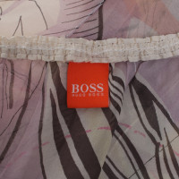 Hugo Boss top in seta con motivo